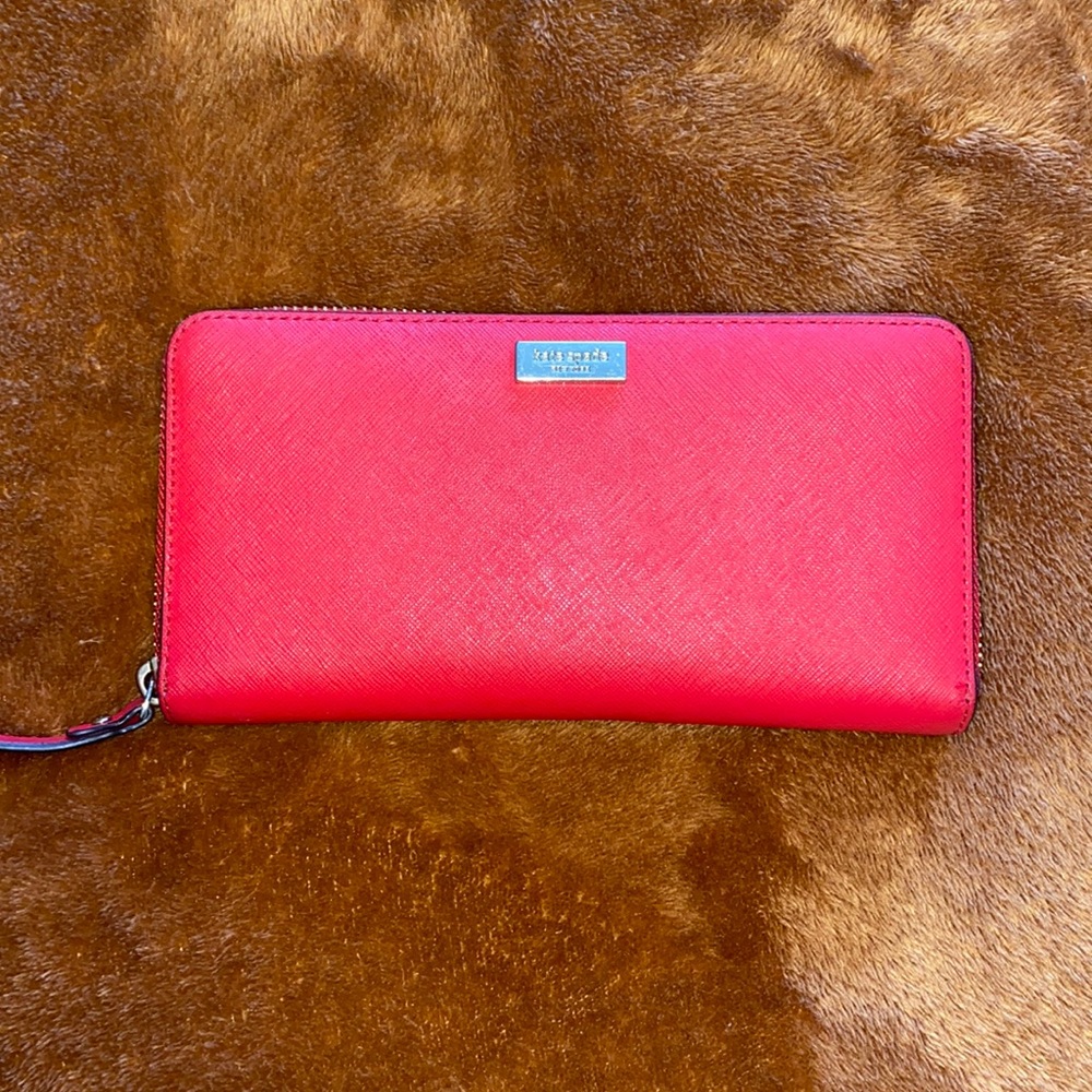 Kate Spade ♠️ Continental zip wallet
